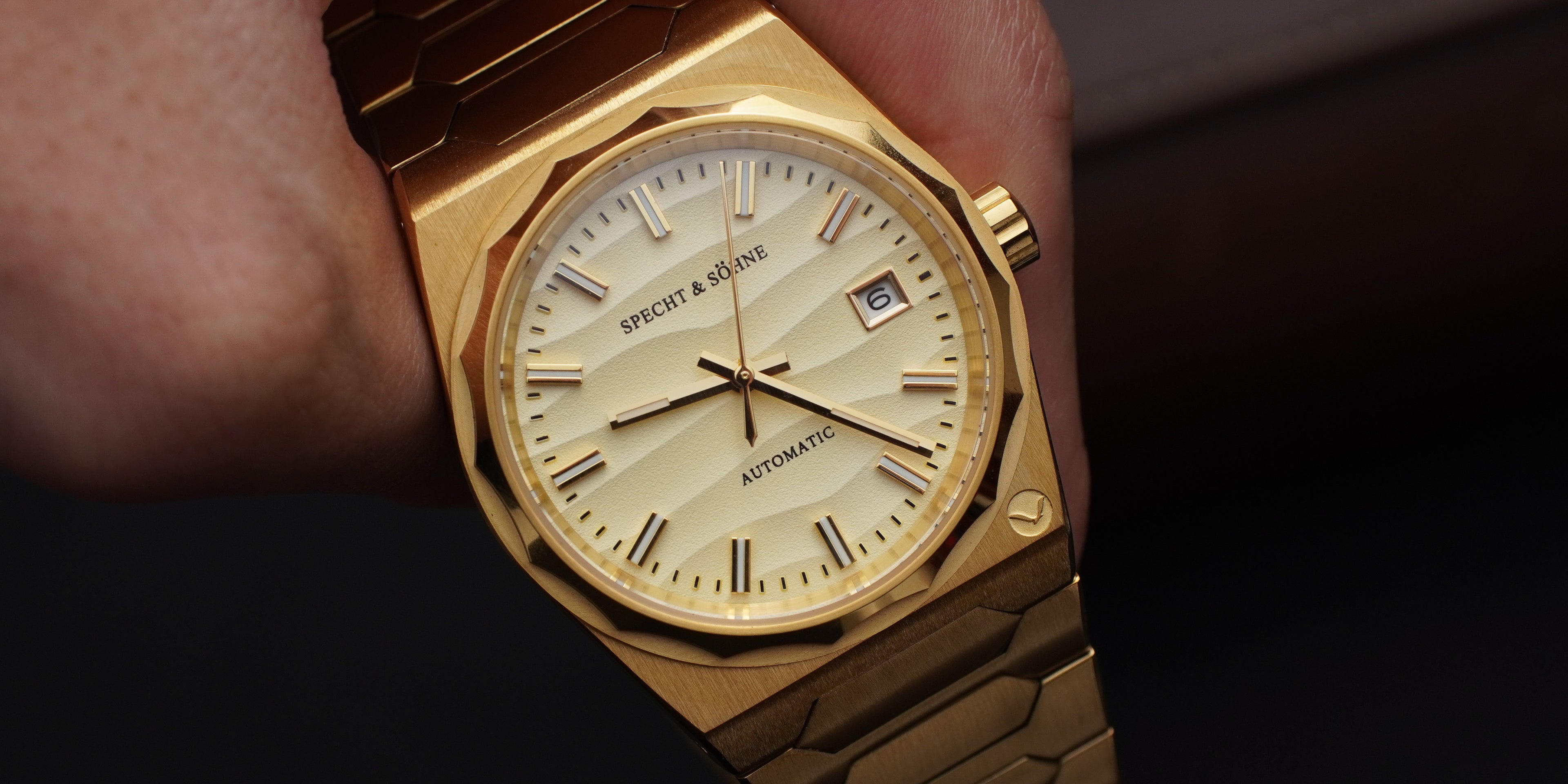 slider image slider_item_hBT8xH