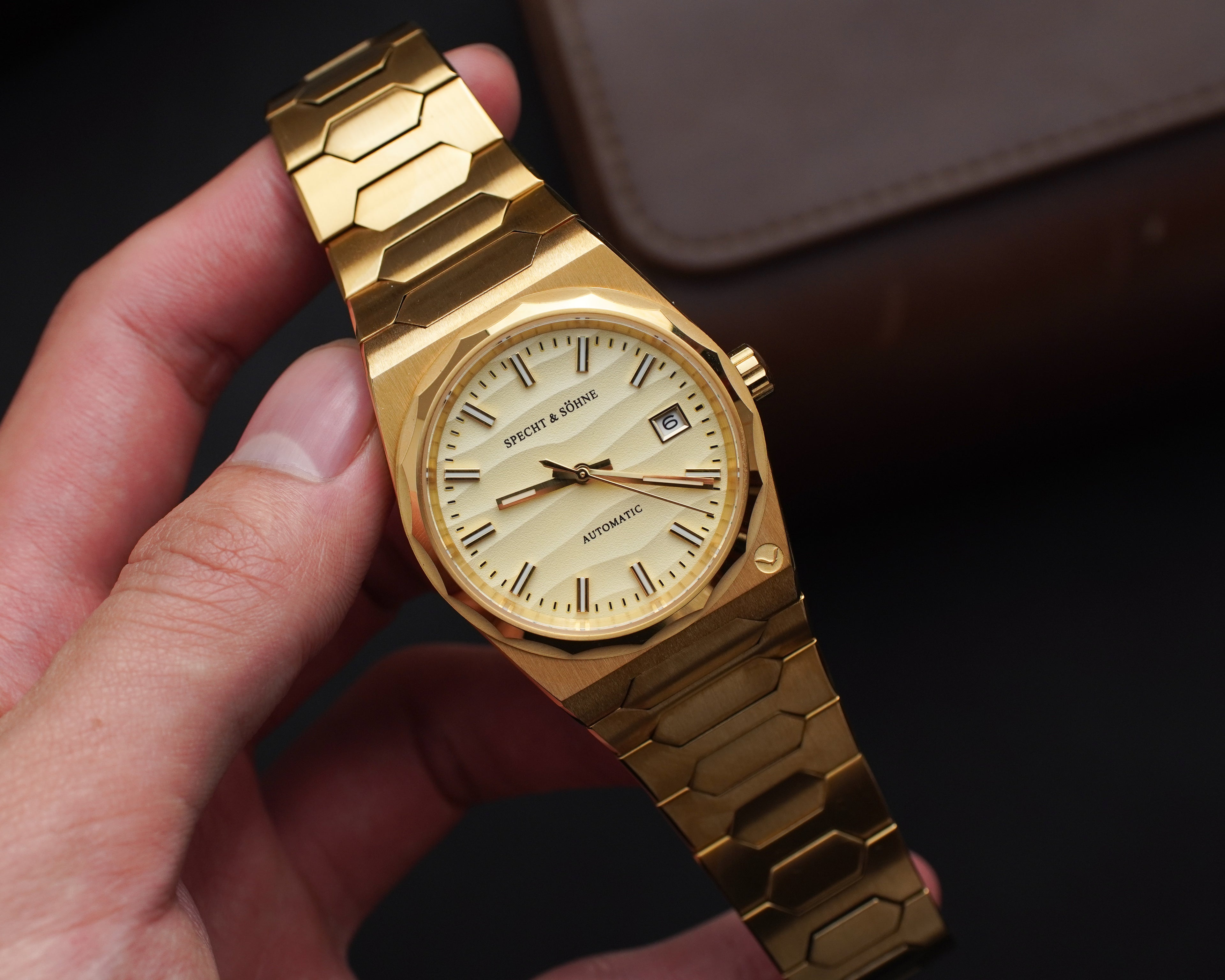 slider image slider_item_hBT8xH