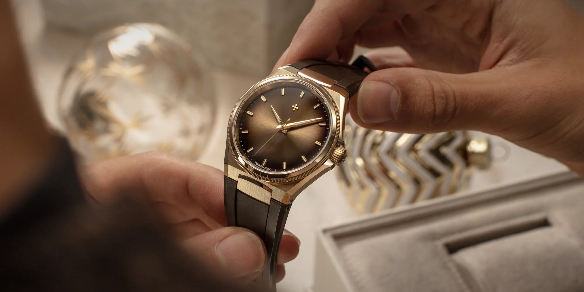 slider image slider_item_hBT8xH